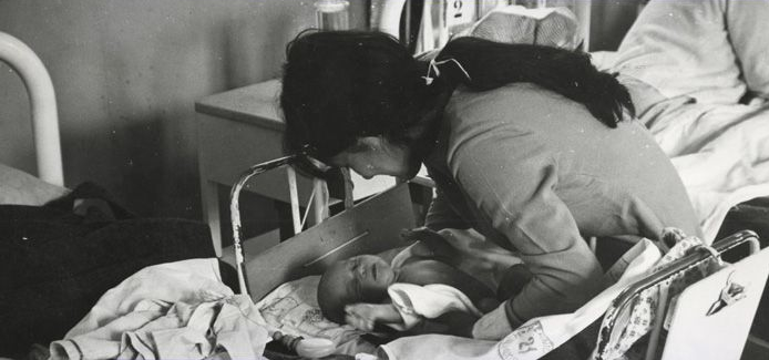 Gesundheit, Frauen und Familie: Analyse des Mutter-Kind-Programms der Regierung von Salvador Allende